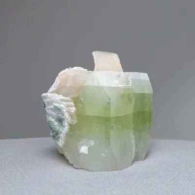 Apophyllitgrüner Kristall, Stilbit 205g, Indien