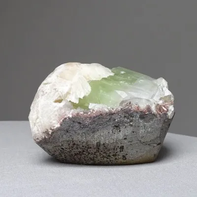 Apophyllite druse green crystal, stilbite 408g, India