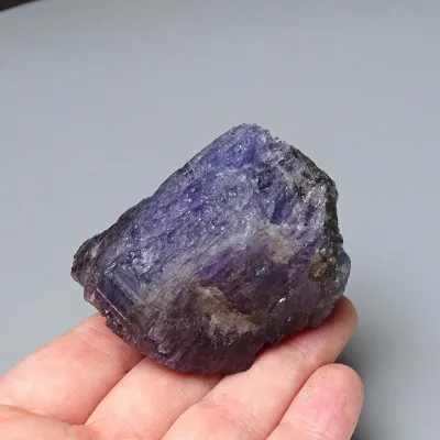 Tanzanit surový minerál 118,8g, Tanzánie