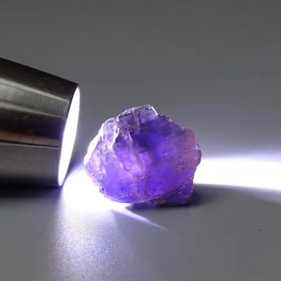 Tansanit ungewärmtes natürliches Rohmineral 8,5g, Tansania