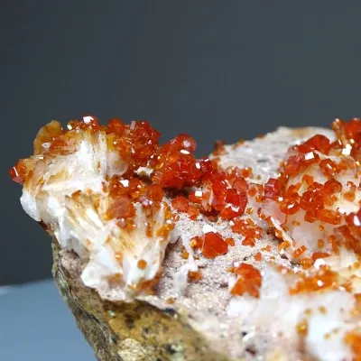 Vanadinit minerál krystaly 1059g, Maroko