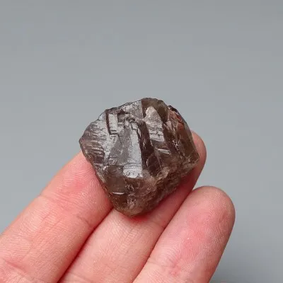 Axinit přírodní krystal 11,7g, Pakistán