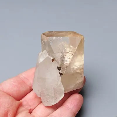 Topaz přírodní krystal 138g, Pakistán