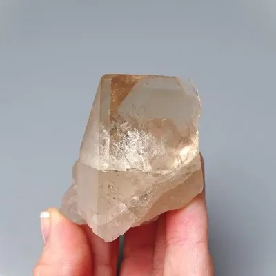 Topaz přírodní krystal 138g, Pakistán