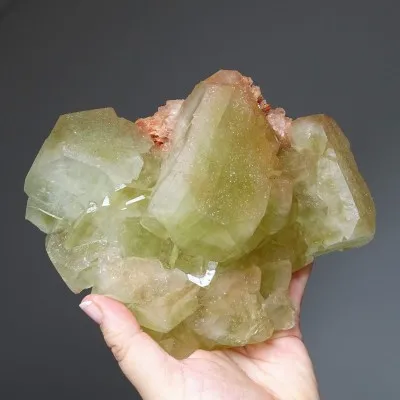 Grüner Apophyllit, Stilbit-Druse 1574g, Indien
