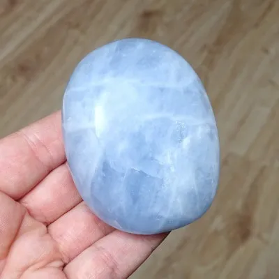 Calcit blau taktil 171g, Madagaskar