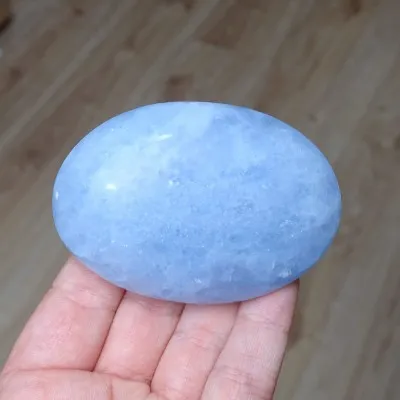 Kalcit modrý hmatka 134g, Madagaskar