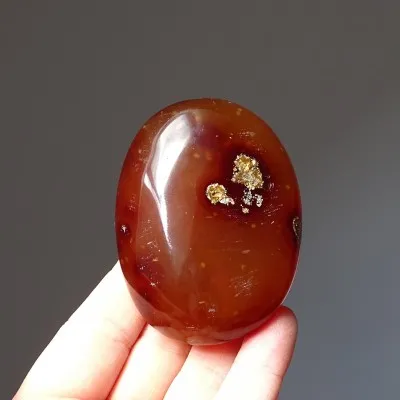 Carnelian polished 151g, Madagascar