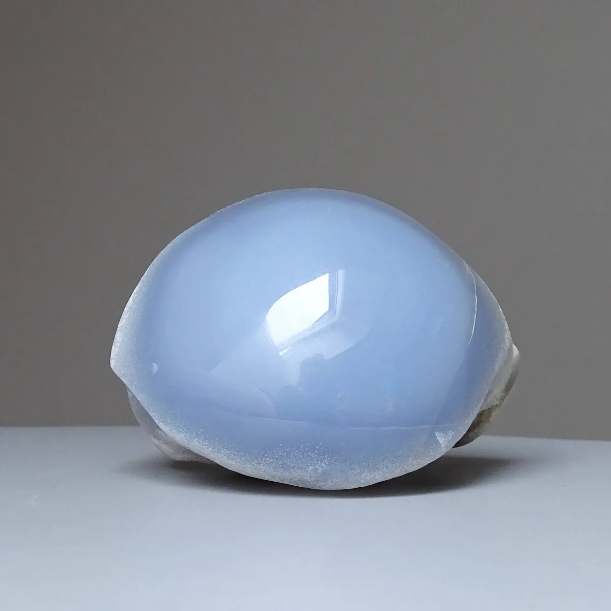 Chalcedonblau natur poliert 168g, Türkei