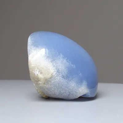 Chalcedonblau natur poliert 182g, Türkei