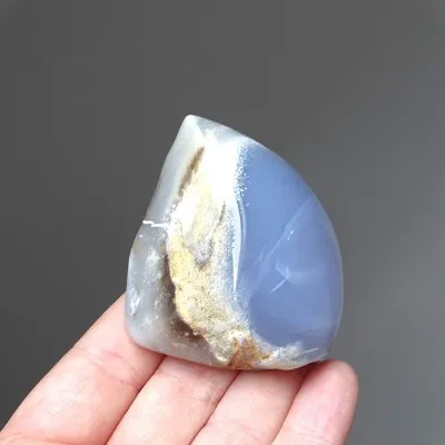 Chalcedonblau natur poliert 101g, Türkei