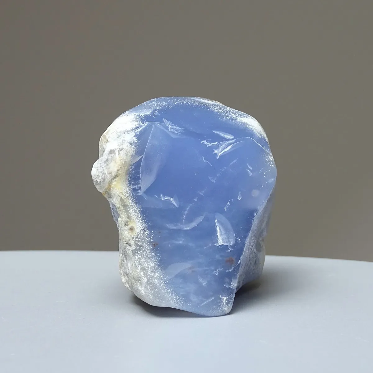 Chalcedon modrý přírodní leštěný 279g, Turecko