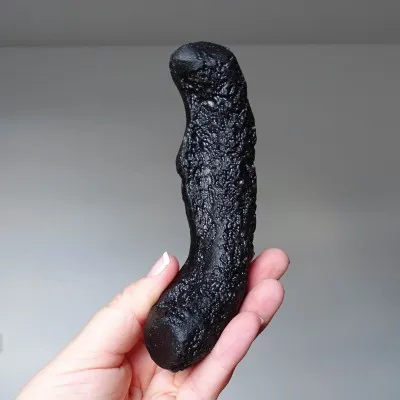 Tektite natural indochinite 155g, Vietnam
