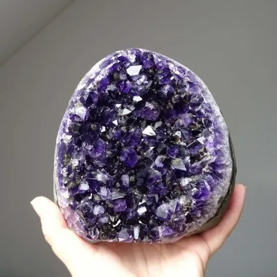 Amethyst natürliche Druse 2515g, Uruguay