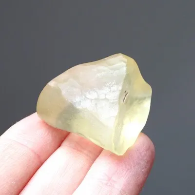 Libyan glass natural tektite 17.8g, Libya