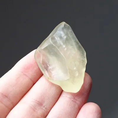 Libyjské sklo přírodní tektit 15,2g, Libye
