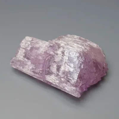 Kunzit přírodní krystal 190,7g, Afganistán