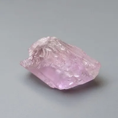 Kunzit přírodní krystal 19,9g, Afganistán