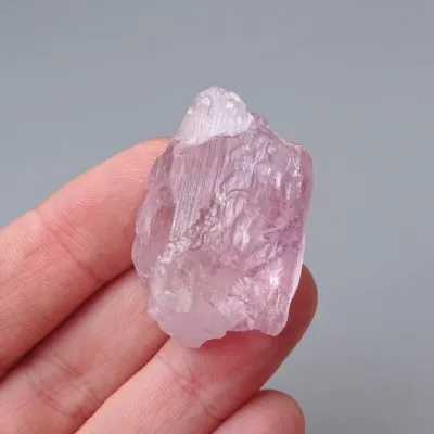 Kunzite natural crystal 19.9g, Afghanistan