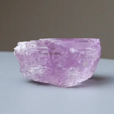 Kunzit natürlicher Kristall 50,5g, Afghanistan