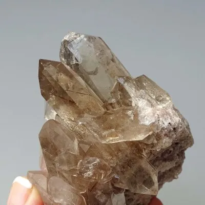 Rauchige Naturkristalle mit Rutil 199g, Brasilien