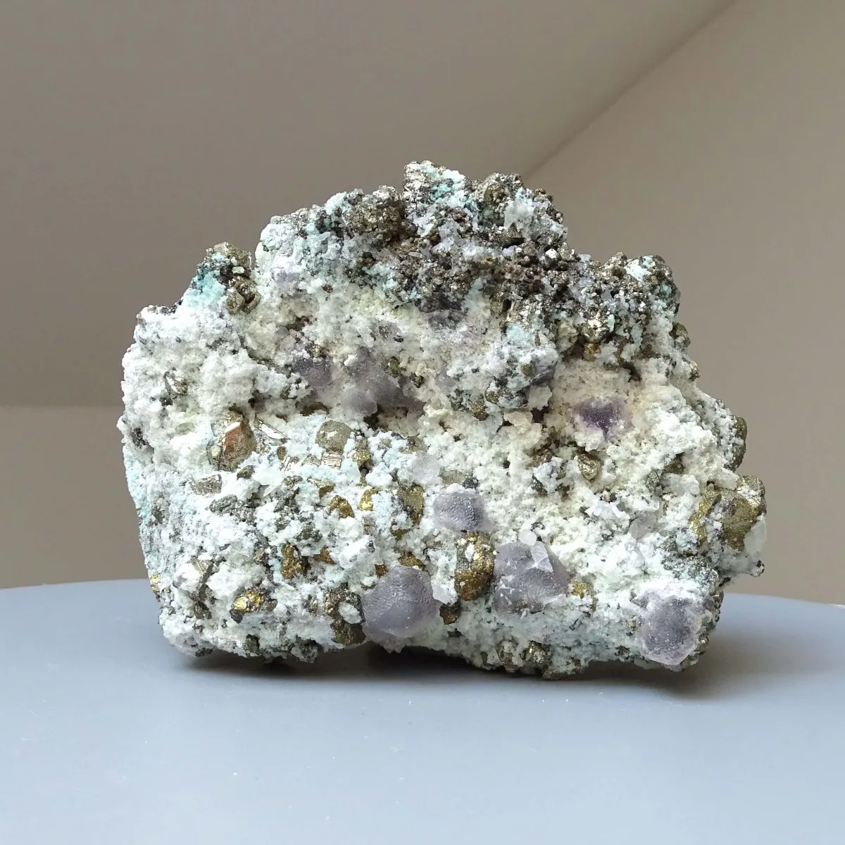 Fluorit kombinace s pyritem 434g, Peru