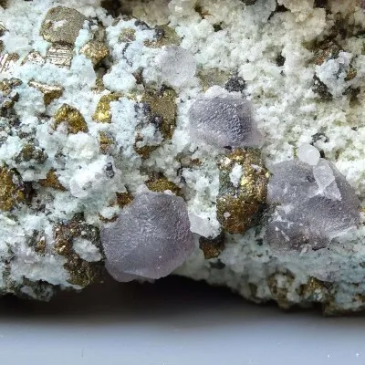 Fluorite combination with pyrite 834g, Peru