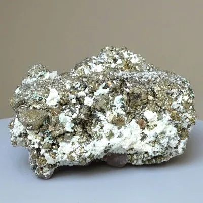 Fluorit-Kombination mit Pyrit 834g, Peru