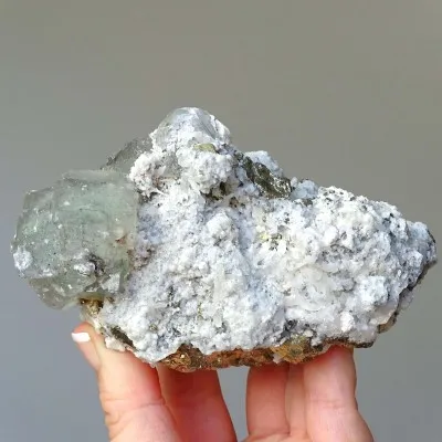 Fluorite combination with pyrite 559g, Peru