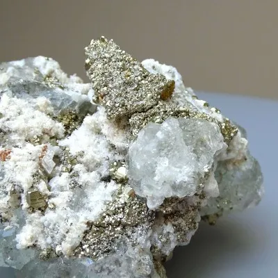 Fluorit kombinace s pyritem 303g, Peru