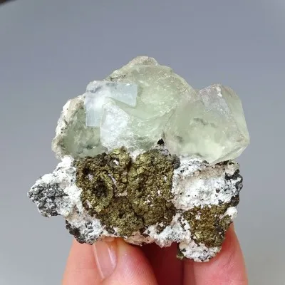 Fluorit kombinace s pyritem 102g, Peru