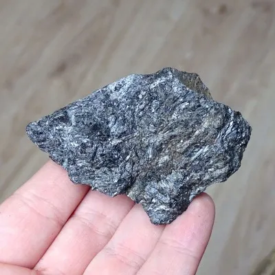 Nuummit natürliches Mineral 106g, Grönland