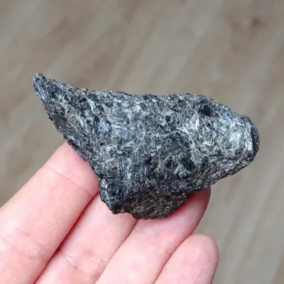 Nuummit přírodní minerál 54g, Grónsko