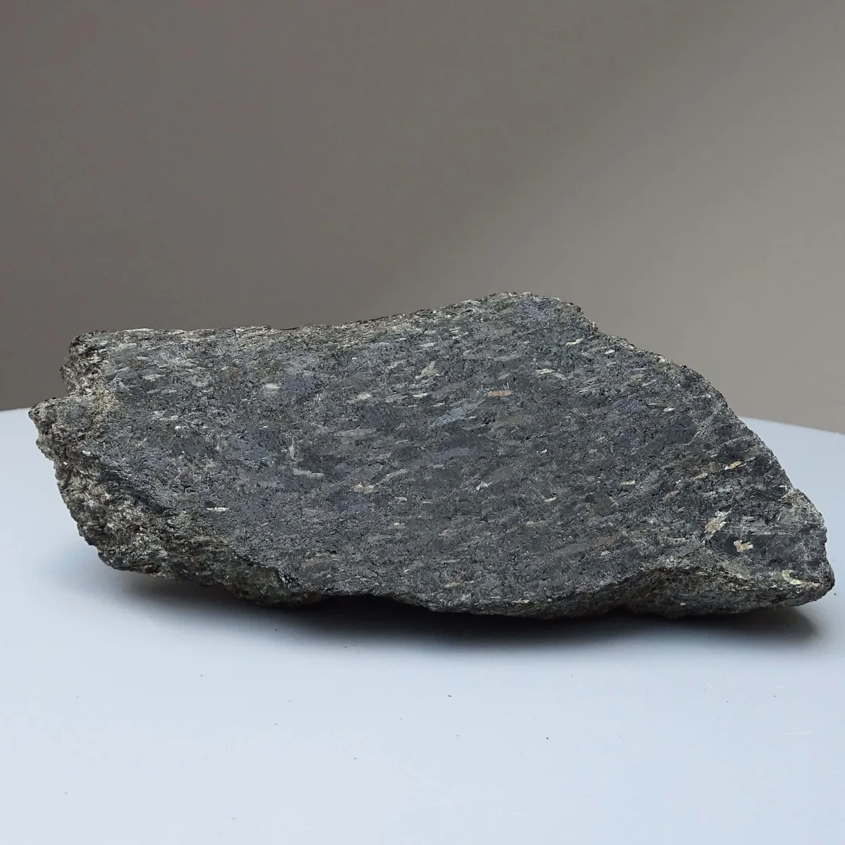 Nuummit přírodní minerál 305g, Grónsko