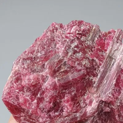 Rhodonit-Rohmineral 151g, Brasilien