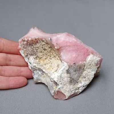 Andean pink natural opal 257g, Peru