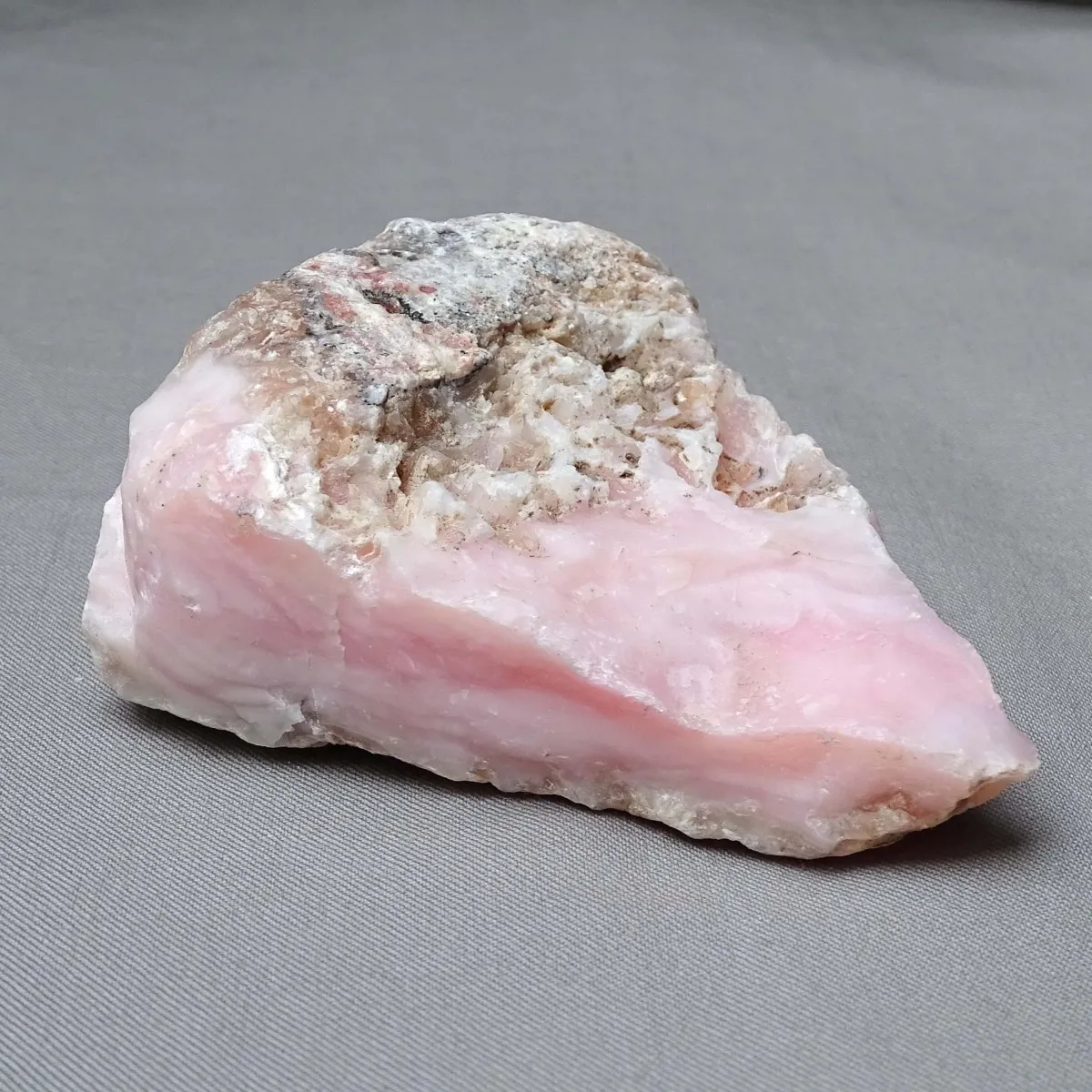 Andean pink natural opal 179g, Peru