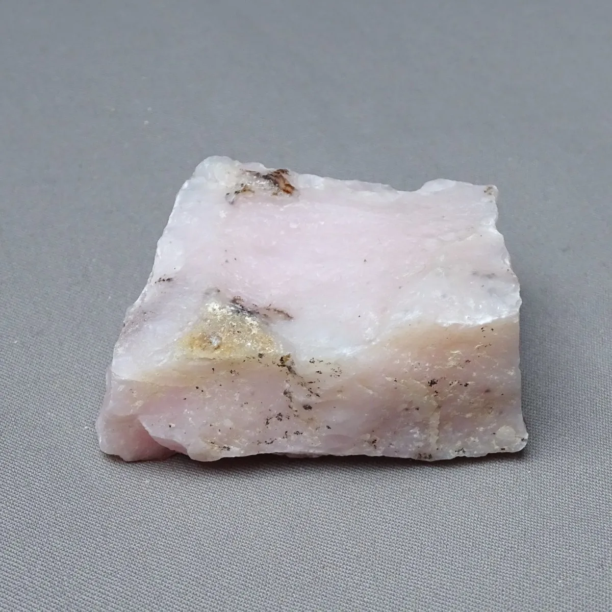 Andský růžový přírodní opál 87g, Peru