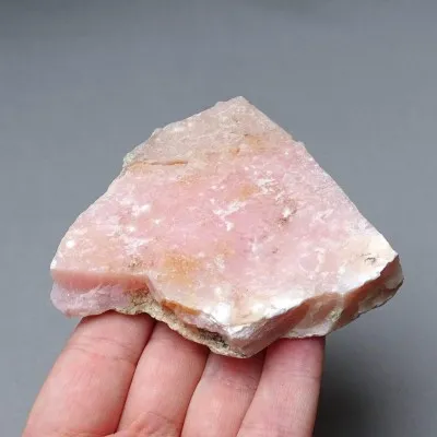 Andean pink natural opal 116g, Peru