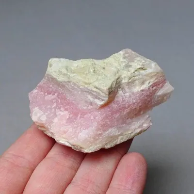 Andean pink natural opal 63g, Peru