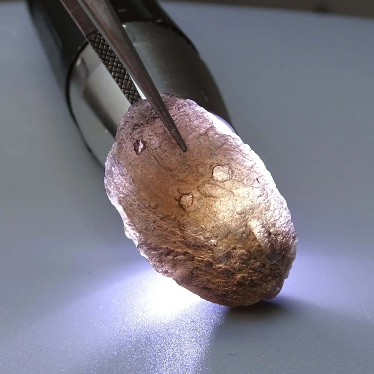 Agni Manitite tektit 15,1g, Indonésie