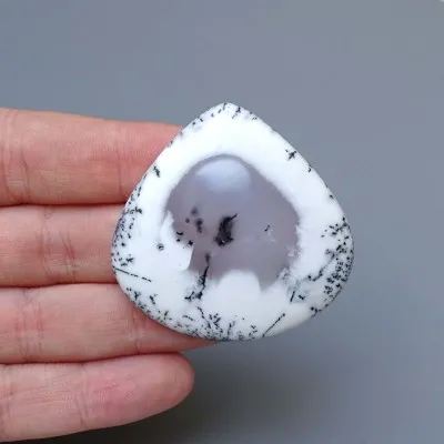 Dendritischer Opal (Merlinit) Cabochon 16,7g, Madagaskar