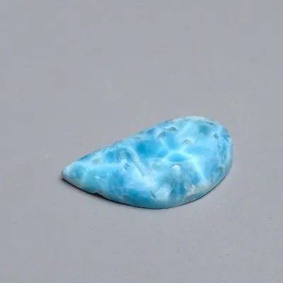Larimar přírodní leštěný kabošon 6,7g, Dominikánská republika