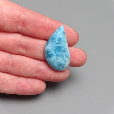 Larimar přírodní leštěný kabošon 6,7g, Dominikánská republika