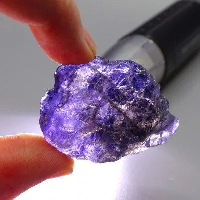 Iolit/Cordierit přírodní minerál top kvalita 30,8g, Tanzánie