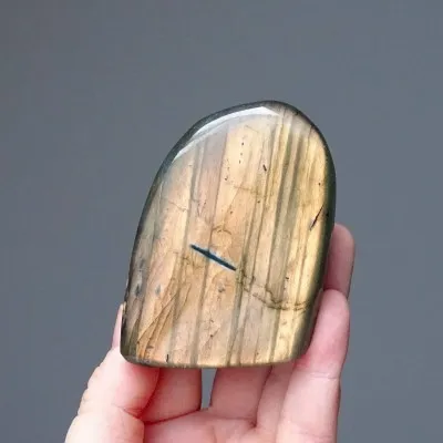 Labradorite natural polished top quality 153g, Madagascar