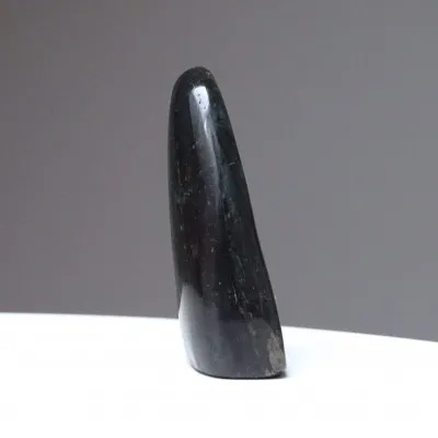 Labradorit naturpoliert, Topqualität 99g, Madagaskar