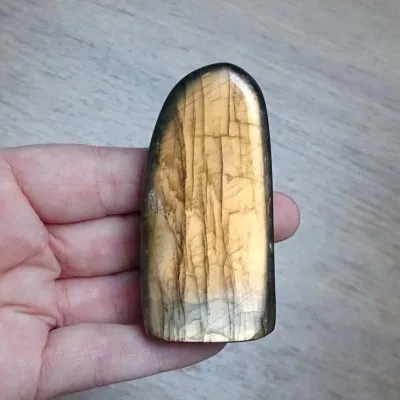 Labradorit přírodní leštěný top kvalita 99g, Madagaskar