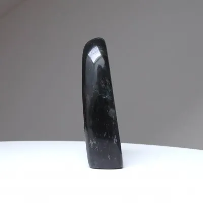 Labradorite natural polished top quality 177g, Madagascar