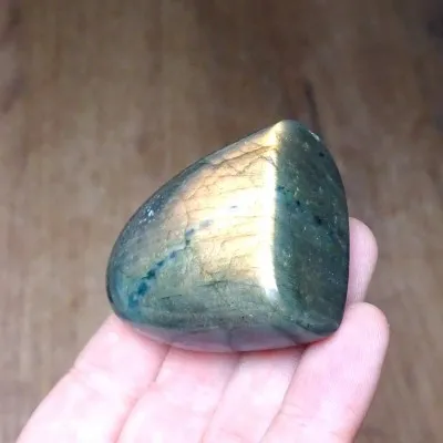 Labradorite natural polished top quality 57g, Madagascar